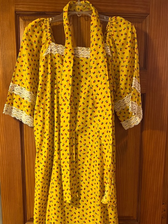 Andrade Dresses & Skirts - Vintage 60s Hawaiian Floral Maxi Dress with Lace Trim - Andrade made in Hawaii